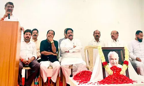 കെ.​പി.​സി.​സി​ ബം​ഗ​ളൂ​രു നോ​ർ​ത്ത് ജി​ല്ല ക​മ്മി​റ്റി ആഭിമുഖ്യത്തിൽ ഉ​മ്മ​ൻ ചാ​ണ്ടി അ​നു​സ്മ​ര​ണം