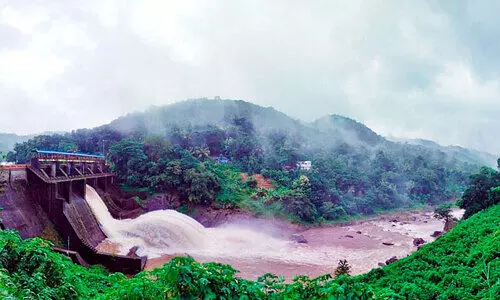 മഴ മുറുകി, ജാഗ്രത കൂട്ടി; ഇടുക്കിയിൽ ജലനിരപ്പ് ഉയരുന്നു