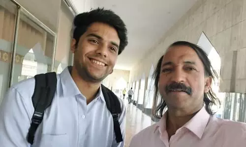 അവൻ വന്നു, കൈപിടിച്ചവരെ കാണാൻ