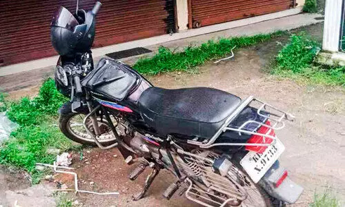 മോഷ്ടാക്കൾക്ക് ഇഷ്ടം പ്രമോദിന്റെ സ്പ്ലൻഡർ ബൈക്ക്