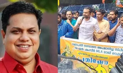 ‘സുന്നത്ത് കഴിച്ചു എന്നതാണോ ഷംസീറിന്റെ പ്രത്യേകത? കൈ പോകില്ല എന്ന വിശ്വാസമായിരിക്കാം. എക്കാലവും ഹിന്ദു അങ്ങനെത്തന്നെ നിൽക്കണമെന്നില്ല’ -സ്പീക്കർക്കെതിരെ ഭീഷണിയുമായി യുവമോർച്ച