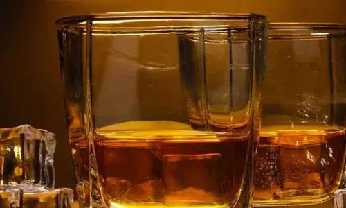 ഇന്ത്യൻ നിർമിത വിദേശ മദ്യത്തിന്റെ കയറ്റുമതി പ്രോത്സാഹിപ്പിക്കാൻ ചട്ടങ്ങളിൽ ക്രമീകരണം വരുത്താൻ തീരുമാനം