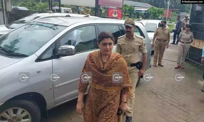 ഉടുപ്പി കോളജ് സംഭവം സാമുദായിക നിറം നൽകി പ്രചരിപ്പിക്കരുത് -ഖുശ്ബു ഉടുപ്പി കോളജ് സംഭവം സാമുദായിക നിറം നൽകി പ്രചരിപ്പിക്കരുത് -ഖുശ്ബു