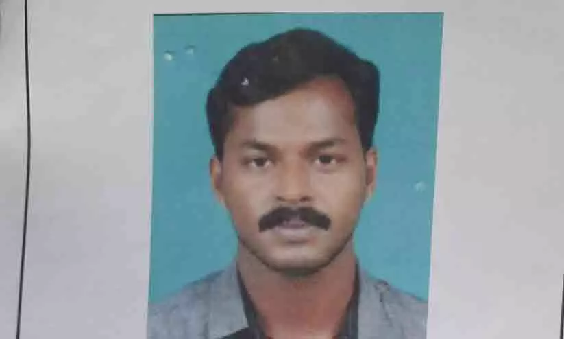 ഒന്നര വർഷം മുമ്പ് കാണാതായ യുവാവിനെ കൊന്ന് കുഴിച്ചുമൂടിയതായി സംശയം; ഭാര്യ കസ്റ്റഡിയിൽ ഒന്നര വർഷം മുമ്പ് കാണാതായ യുവാവിനെ കൊന്ന് കുഴിച്ചുമൂടിയതായി സംശയം; ഭാര്യ കസ്റ്റഡിയിൽ