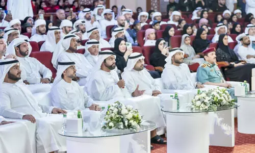 നി​യാ​ദി​യു​മാ​യി സം​വ​ദി​ച്ച്​ വി​ദ്യാ​ർ​ഥി​ക​ൾ