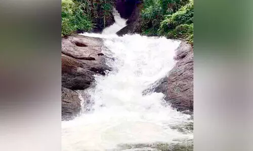 കാഴ്ചവിരുന്നൊരുക്കി ശൂലം വെള്ളച്ചാട്ടം