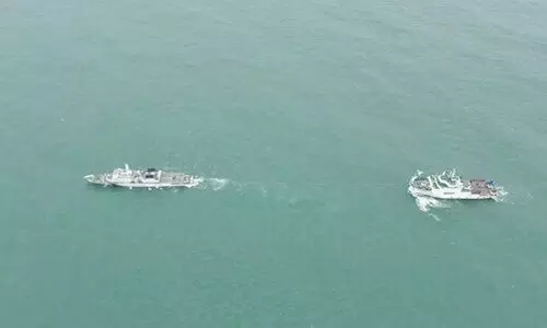 ഒഴുകിപ്പോയ എൻ.ഐ.ഒയുടെ ഗവേഷണ കപ്പൽ രക്ഷപ്പെടുത്തി; കപ്പലിലുണ്ടായിരുന്നത് എട്ട് ശാസ്ത്രജ്ഞരും 36 ജീവനക്കാരും