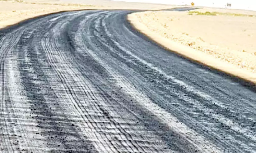 വാ​ദി അ​ൽ സെ​യി​ൽ റോ​ഡ്​ ന​വീ​ക​രി​ച്ചു