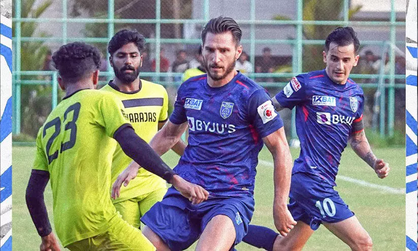 പ്രീസീസൺ മത്സരത്തിൽ ബ്ലാസ്റ്റേഴ്‌സിന് ജയം; മഹാരാജാസ് കോളജിനെ വീഴ്ത്തിയത് എതിരില്ലാത്ത എട്ട് ഗോളിന്