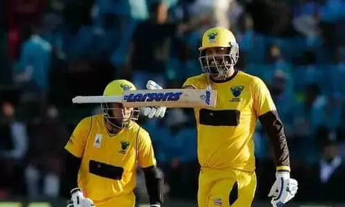 ഇടിമിന്നലായി.. യൂസഫ് പത്താൻ..!