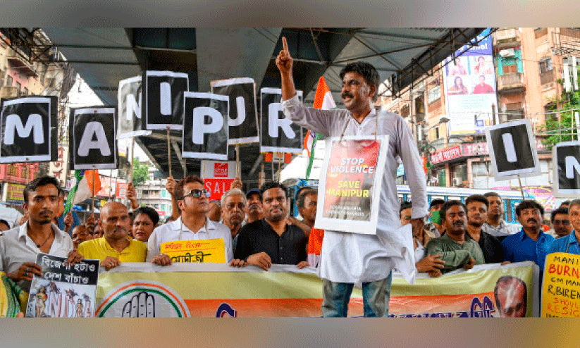 മണിപ്പൂർ വെടിയൊച്ചയിൽ തന്നെ; ആരെയും അറസ്റ്റ് ചെയ്യാതെ സി.ബി.ഐ മണിപ്പൂർ വെടിയൊച്ചയിൽ തന്നെ; ആരെയും അറസ്റ്റ് ചെയ്യാതെ സി.ബി.ഐ