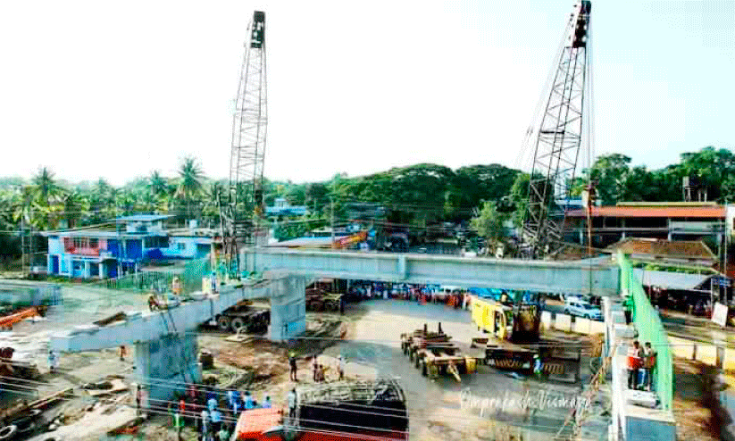 കാലിക്കടവിൽ മേൽപാലം ഒരുങ്ങി; തൃക്കരിപ്പൂർ വഴിയിൽ യാത്ര സുഗമം കാലിക്കടവിൽ മേൽപാലം ഒരുങ്ങി; തൃക്കരിപ്പൂർ വഴിയിൽ യാത്ര സുഗമം
