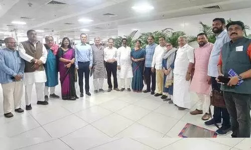 സാന്ത്വനവുമായി ഇ​ൻ​ഡ്യ മണിപ്പൂരിലേക്ക് പുറപ്പെട്ടു; ‘രണ്ട് വിഭാഗങ്ങളെയും കാണും, മണിപ്പൂരിലെ ജനങ്ങൾ പറയുന്നത് കേൾക്കണം’