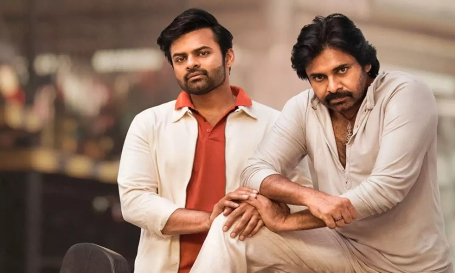 ആരാധന മൂത്ത് പാലഭിഷേകം നടത്തിയത് തിയറ്റർ സ്ക്രീനിൽ; പവൻ കല്യാൺ ആരാധകർ അറസ്റ്റിൽ