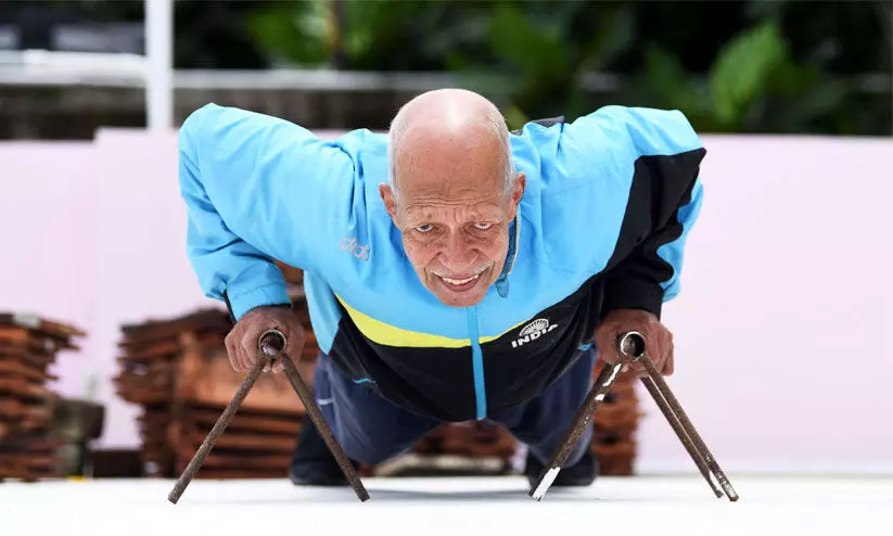 ഡബിൾ സ്ട്രാങ് ശ്രീനിവാസൻ