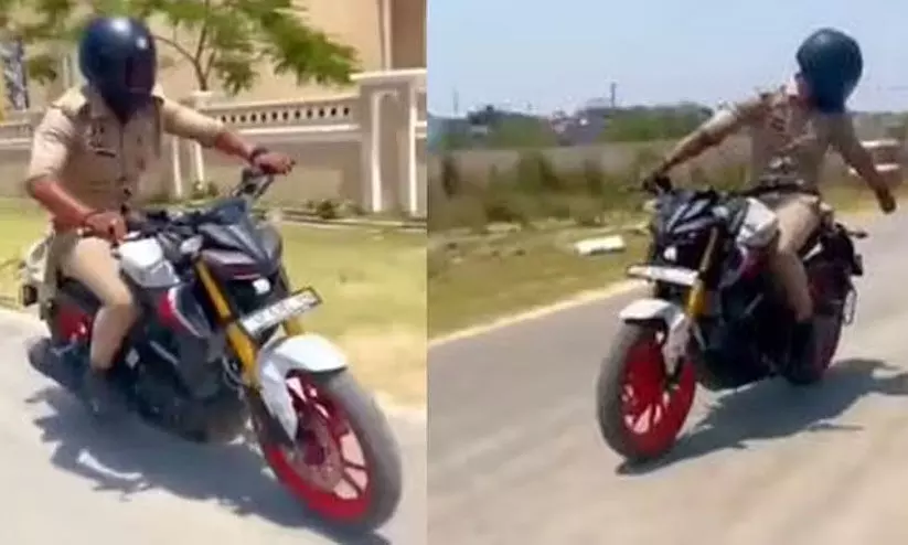 പൊലീസ് യൂണിഫോം ധരിച്ച് ബൈക്കിൽ അഭ്യാസപ്രകടനം; പിന്നാലെ സസ്പെൻഷൻ
