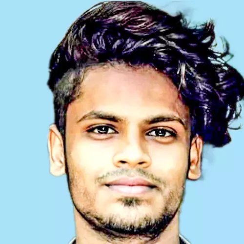 അ​രി​മ്പൂ​ർ സ്വ​ദേ​ശി എ​റ​ണാ​കു​ള​ത്ത് മ​രി​ച്ച നി​ല​യി​ൽ