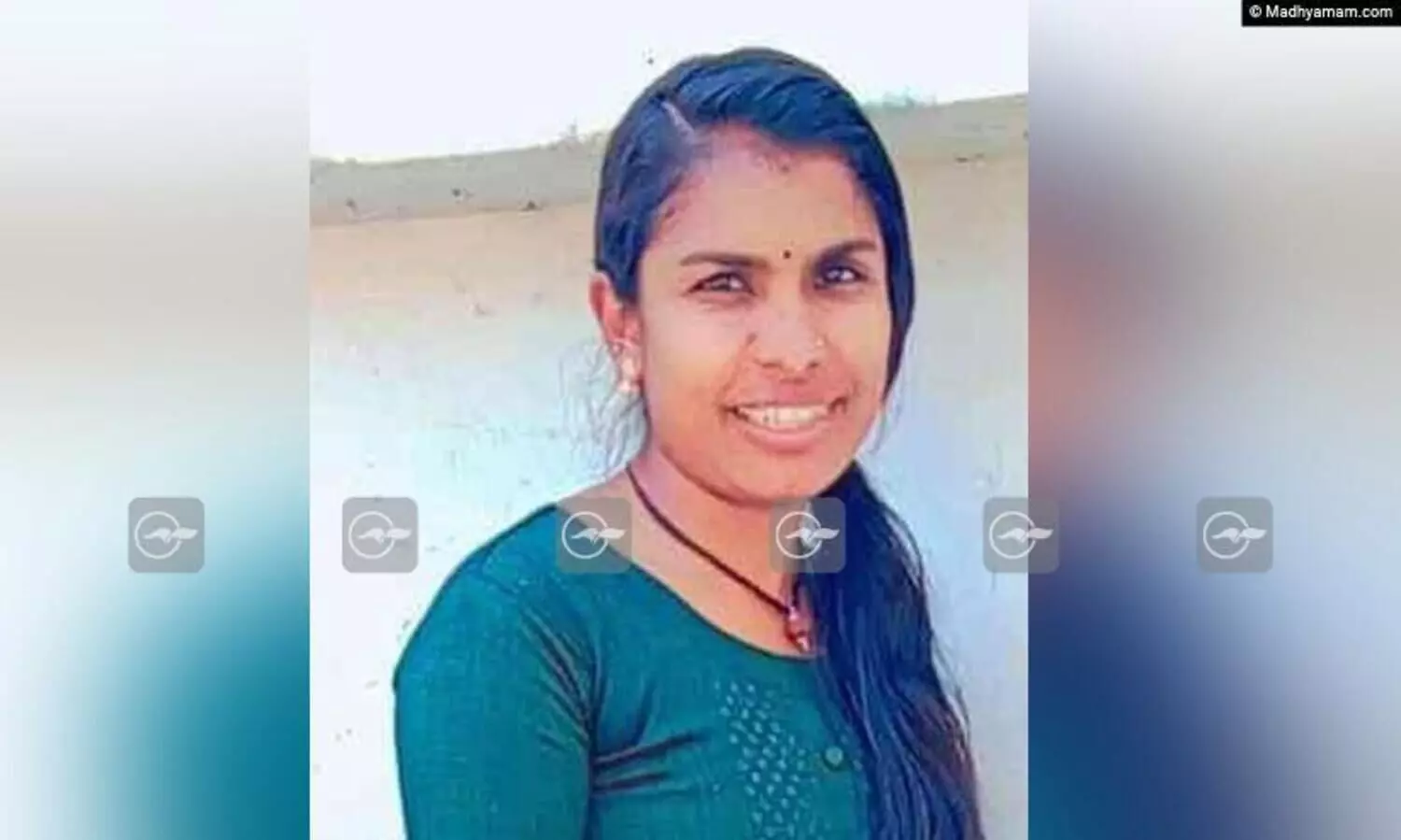 യുവതി തൂങ്ങിമരിച്ച നിലയിൽ; കൂടെ താമസിച്ചയാൾ കസ്റ്റഡിയിൽ