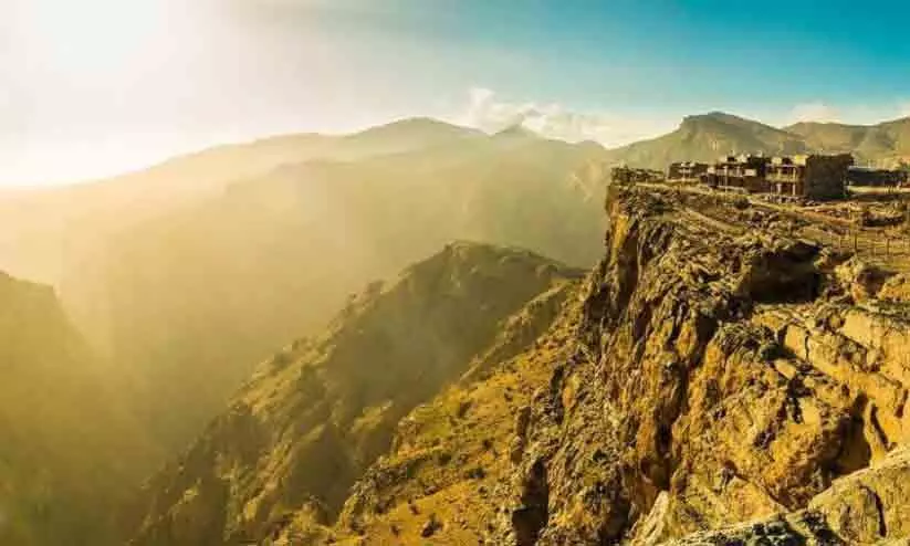 ഒ​ന്നാം മ​ല കേ​റി പോ​കാ​ലോ...