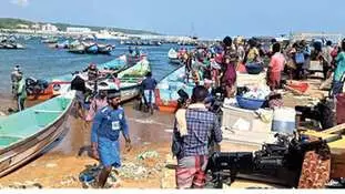 മുതലപ്പൊഴിയിൽ അപകടം ഒഴിവാക്കാൻ 10 അടിയന്തര നടപടികളുമായി സർക്കാർ മുതലപ്പൊഴിയിൽ അപകടം ഒഴിവാക്കാൻ 10 അടിയന്തര നടപടികളുമായി സർക്കാർ