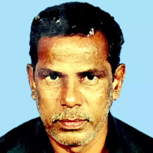 നാ​യ് കു​റു​കെ ചാ​ടി ഓ​ട്ടോ മ​റി​ഞ്ഞ് ഡ്രൈ​വ​ർ മ​രി​ച്ചു