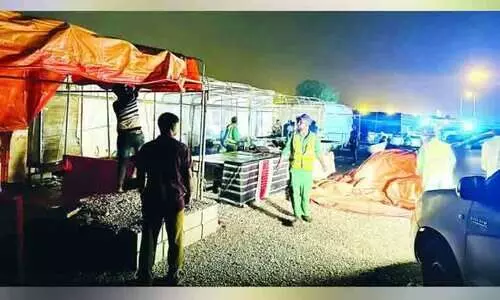 ഖ​രീ​ഫ്​: അ​ന​ധി​കൃ​ത ഭ​ക്ഷ​ണ​ശാ​ല​ക​ൾ​ക്കെ​തി​രെ ന​ട​പ​ടി​യു​മാ​യി മു​നി​സി​പ്പാ​ലി​റ്റി