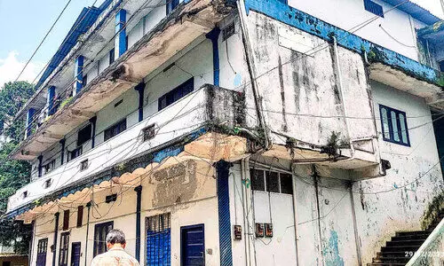 കെട്ടിട ഉടമകളേ, ആ മകളുടെ രക്തത്തിൽ നിങ്ങൾക്കും പങ്കുണ്ട്