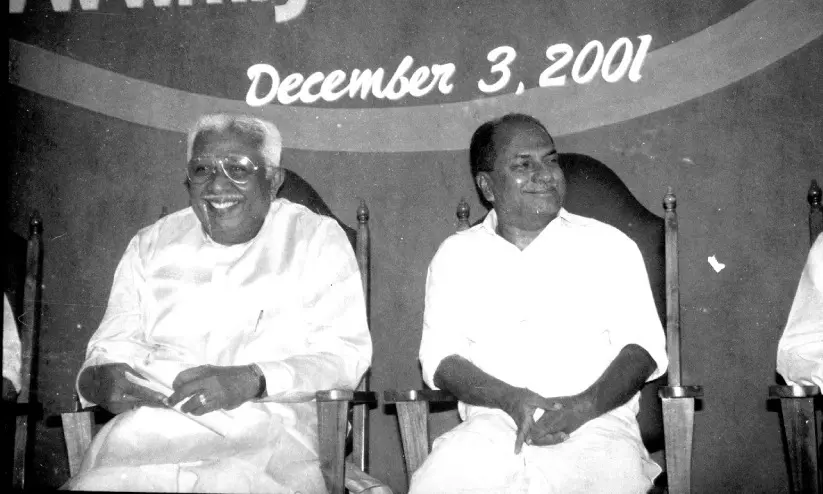 മികച്ച സ്പീക്കർ, ചട്ടങ്ങളിൽ കടുംപിടിത്തം