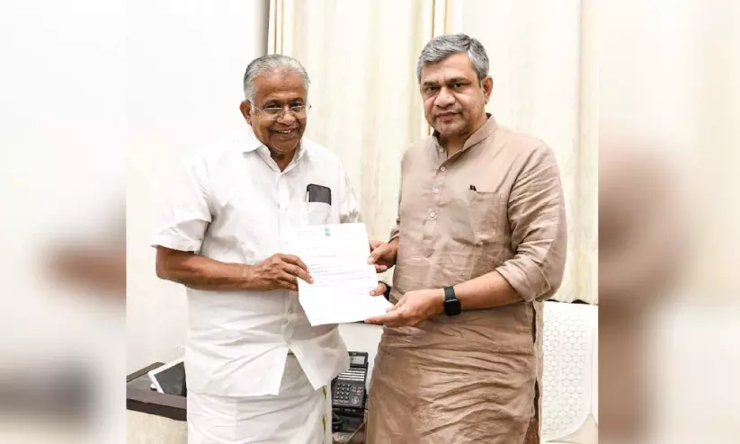 വ​ന്ദേ ഭാ​ര​തി​ന് സ്റ്റോ​പ്: കേ​ന്ദ്ര റെ​യി​ൽ​വേ മ​ന്ത്രി​ക്ക് എം.​പി നി​വേ​ദ​നം ന​ൽ​കി