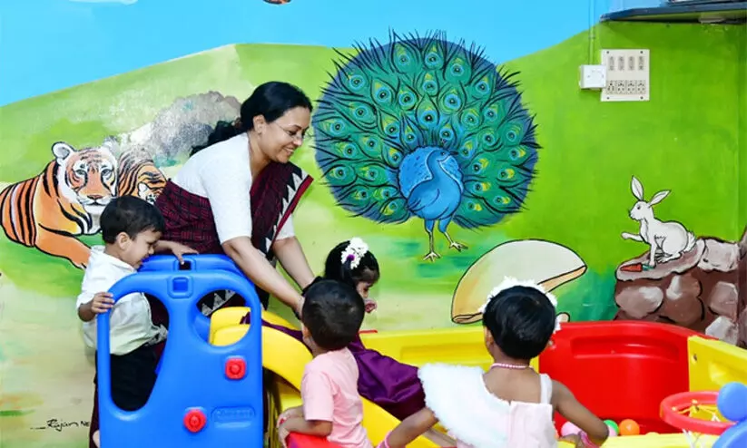 പൊതു സ്വകാര്യ സ്ഥാപനങ്ങളില് മുലയൂട്ടല് കേന്ദ്രവും ശിശുപരിപാലന കേന്ദ്രവും ഉറപ്പാക്കാന് സര്വേ നടത്തുമെന്ന് വീണ ജോര്ജ് പൊതു സ്വകാര്യ സ്ഥാപനങ്ങളില് മുലയൂട്ടല് കേന്ദ്രവും ശിശുപരിപാലന കേന്ദ്രവും ഉറപ്പാക്കാന് സര്വേ നടത്തുമെന്ന് വീണ ജോര്ജ്