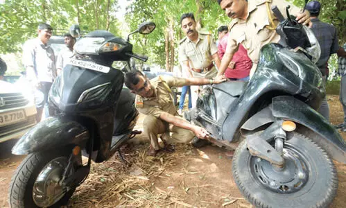 നിരന്തരം നിയമലംഘനം; മറ്റൊരു സ്കൂട്ടറിന്‍റെ നമ്പർ വെച്ച്​ ഓടിയ സ്കൂട്ടർ പിടികൂടി