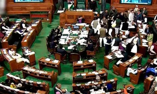 മണിപ്പൂർ കലാപം ചർച്ച ചെയ്യണമെന്നാവശ്യപ്പെട്ട് പ്രതിപക്ഷ എം.പിമാർ രാജ്യസഭയിൽ നോട്ടീസ് നൽകി