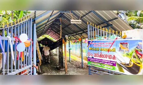 ഇ​ക്കു​റി നെ​ഹ്​​റു ട്രോ​ഫി​യി​ൽ പ​​ങ്കെ​ടു​ക്കു​ന്ന പ്രാ​യം കൂ​ടി​യ ചു​ണ്ട​ൻ