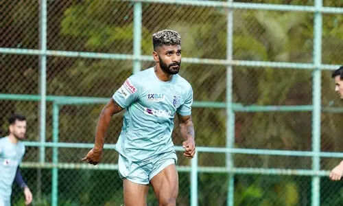 ഏഷ്യൻ ഗെയിംസ് ഫുട്ബാൾ:ഛേത്രി, ജിങ്കാൻ, ഗുർപ്രീത്,  രാഹുൽ ഇന്ത്യൻ ടീമിൽ