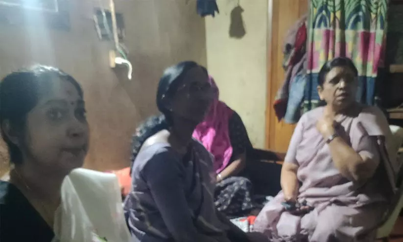 കൊല്ലപ്പെട്ട ബിഹാർ പെൺകുട്ടിയുടെ വീട് വനിത കമീഷൻ അധ്യക്ഷ സന്ദർശിച്ചു