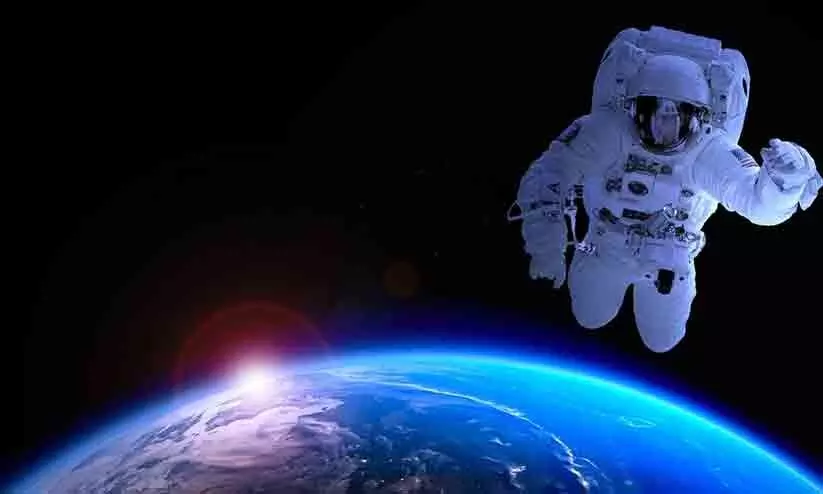 ബഹിരാകാശ യാത്രക്കിടെ ആരെങ്കിലും മരിച്ചാൽ മൃതശരീരം എന്ത് ചെയ്യും? ഉത്തരം ഇതാ... ബഹിരാകാശ യാത്രക്കിടെ ആരെങ്കിലും മരിച്ചാൽ മൃതശരീരം എന്ത് ചെയ്യും? ഉത്തരം ഇതാ...