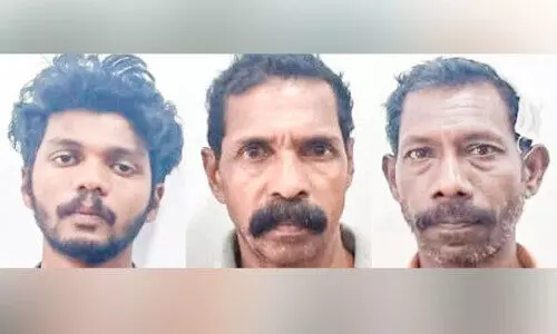 മധ്യവയസ്കനെ കൊലപ്പെടുത്താൻ ശ്രമിച്ച കേസിൽ മൂന്നുപേർ പിടിയിൽ