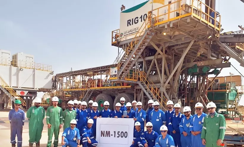 നി​മി​റി​ൽ 1500ാമ​ത്​ എ​ണ്ണ​ക്കി​ണ​ർ പൂ​ർ​ത്തി​യാ​ക്കി