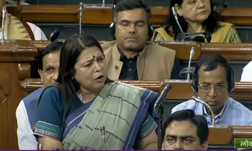 നിശബ്ദത പാലിച്ചില്ലെങ്കിൽ ഇ.ഡി നിങ്ങളുടെ വീട്ടിലെത്തും! ലോക്സഭയിൽ പ്രതിപക്ഷത്തിനുനേരെ കേന്ദ്ര മന്ത്രി -വിഡിയോ നിശബ്ദത പാലിച്ചില്ലെങ്കിൽ ഇ.ഡി നിങ്ങളുടെ വീട്ടിലെത്തും! ലോക്സഭയിൽ പ്രതിപക്ഷത്തിനുനേരെ കേന്ദ്ര മന്ത്രി -വിഡിയോ