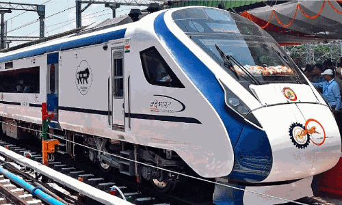 ബംഗളൂരു-ഹൈദരാബാദ് വന്ദേഭാരത് ഈ മാസം മുതൽ; പരീക്ഷണ ഓട്ടം തുടങ്ങി