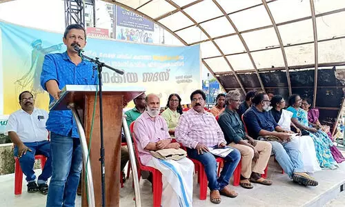 അയ്യൻകാളിയെ അധിക്ഷേപിക്കുമ്പോൾ അപമാനിക്കപ്പെടുന്നത് മലയാളികളെന്ന് എസ്. ഹരീഷ്