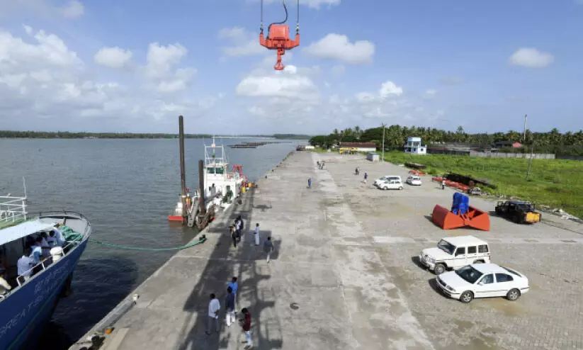 അഴീക്കൽ തുറമുഖം: 25 കോടിയുടെ പ്രവൃത്തി ഉദ്ഘാടനം ആറിന് അഴീക്കൽ തുറമുഖം: 25 കോടിയുടെ പ്രവൃത്തി ഉദ്ഘാടനം ആറിന്