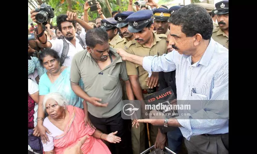 കുപ്പു ദേവരാജ്, അമ്മിണിയമ്മാൾ, വാസുവേട്ടൻ -ആ ചിത്രങ്ങളുടെ കഥ ഫോട്ടോഗ്രാഫർ പറയുന്നു കുപ്പു ദേവരാജ്, അമ്മിണിയമ്മാൾ, വാസുവേട്ടൻ -ആ ചിത്രങ്ങളുടെ കഥ ഫോട്ടോഗ്രാഫർ പറയുന്നു