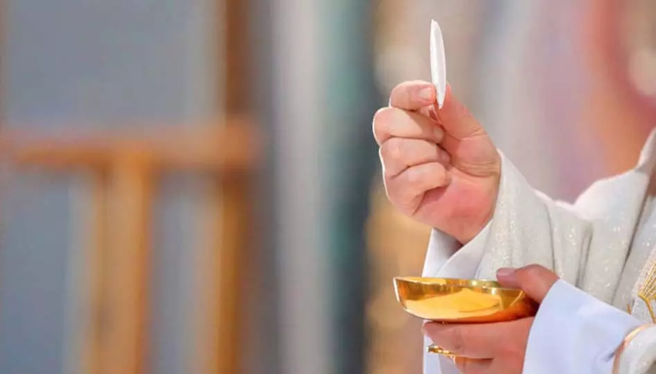 കുർബാന തർക്കം; വത്തിക്കാൻ പ്രതിനിധി കൊച്ചിയിൽ