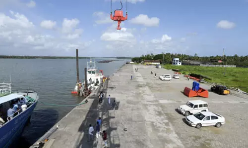 അഴീക്കൽ തുറമുഖം: 25 കോടിയുടെ പ്രവൃത്തി ഉദ്ഘാടനം ആറിന്