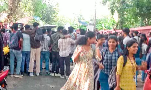 സി.എം.എസ്​ കോളജിൽ എസ്​.എഫ്​.ഐ-കെ.എസ്​.യു സംഘർഷം