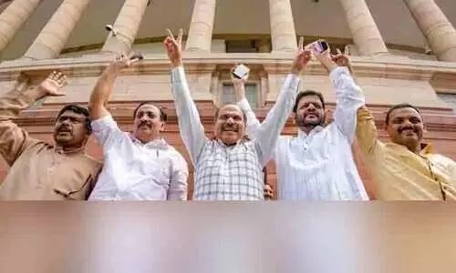 രാഹുലിന്റെ എം.പി സ്ഥാനം: അധീർ രഞ്ജൻ ചൗധരി  സ്പീക്കറെ കണ്ടു