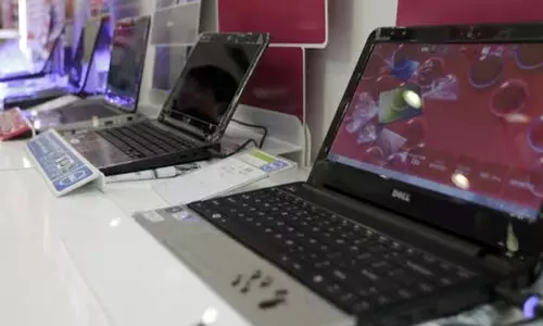 ലാപ്ടോപ്പ്, ടാബ്ലെറ്റ് ഇറക്കുമതിക്ക് ലൈസൻസ്; തീരുമാനം ഒരു മാസത്തേക്ക് നീട്ടി കേന്ദ്രസർക്കാർ