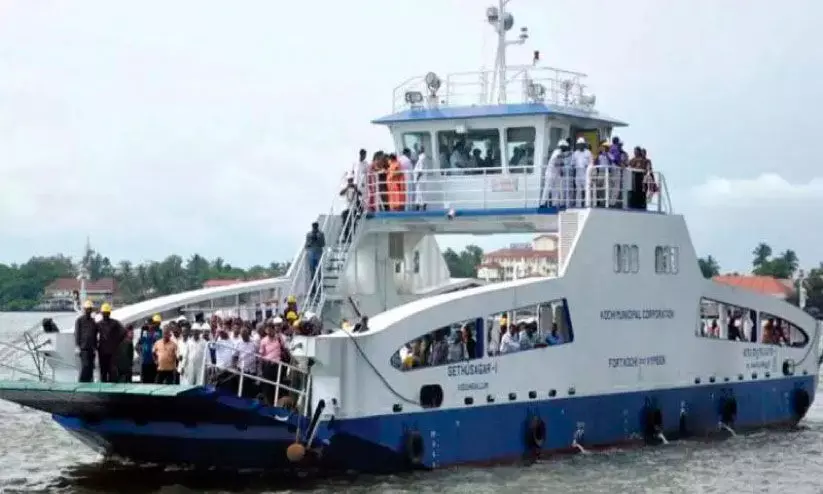 15 കോടിക്ക് കപ്പൽശാല നിർമിക്കും; കൊച്ചിക്ക് പുതിയ റോ റോ