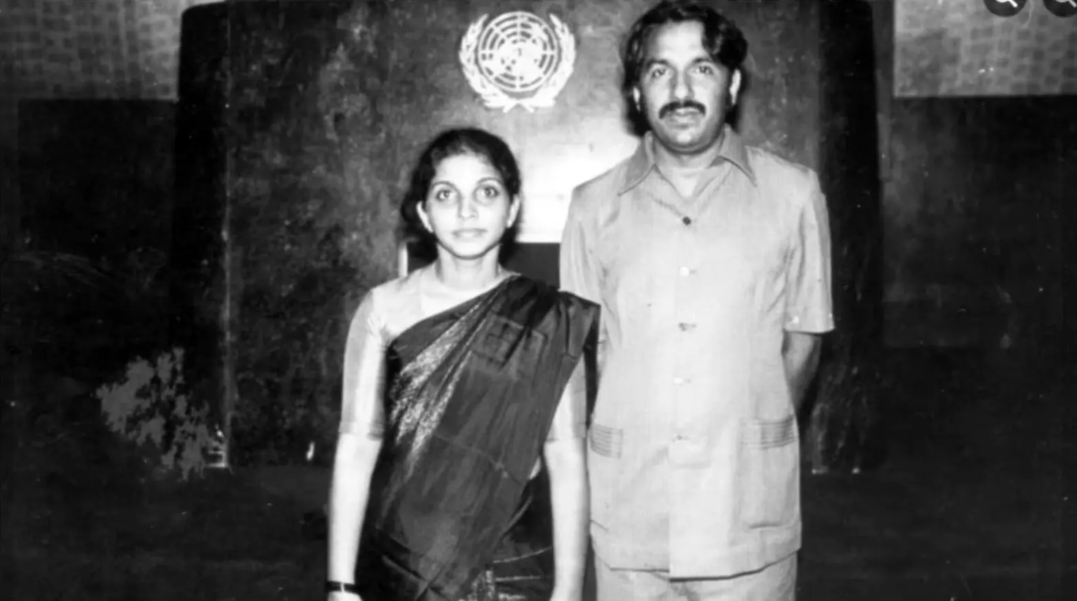 ഉമ്മൻ ചാണ്ടിയും ഭാര്യ മറിയാമ്മയും ഉമ്മൻ ചാണ്ടിയും ഭാര്യ മറിയാമ്മയും